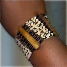 Load image into Gallery viewer, Elastic Bone & Wood Bracelet