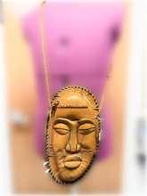Load image into Gallery viewer, Leather Hand Stitched Medium Sized Face Bag
